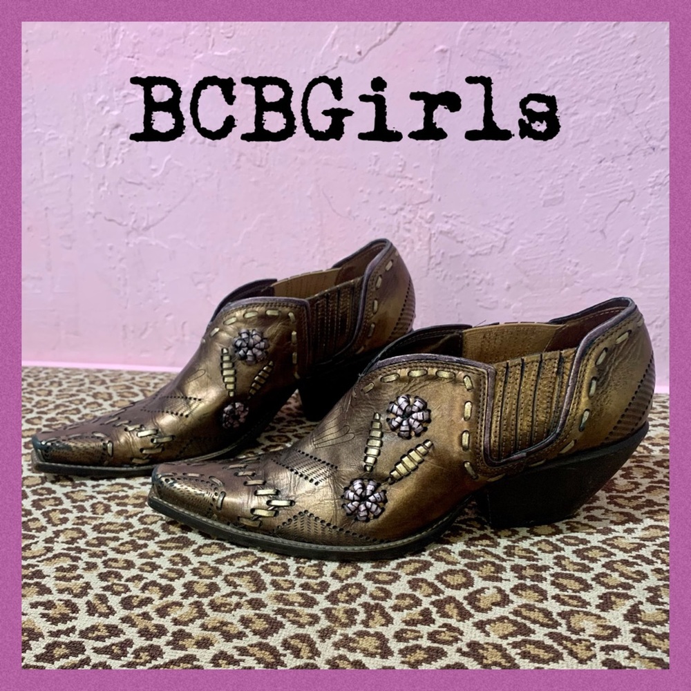 BCBGirls cowgirl booties~7